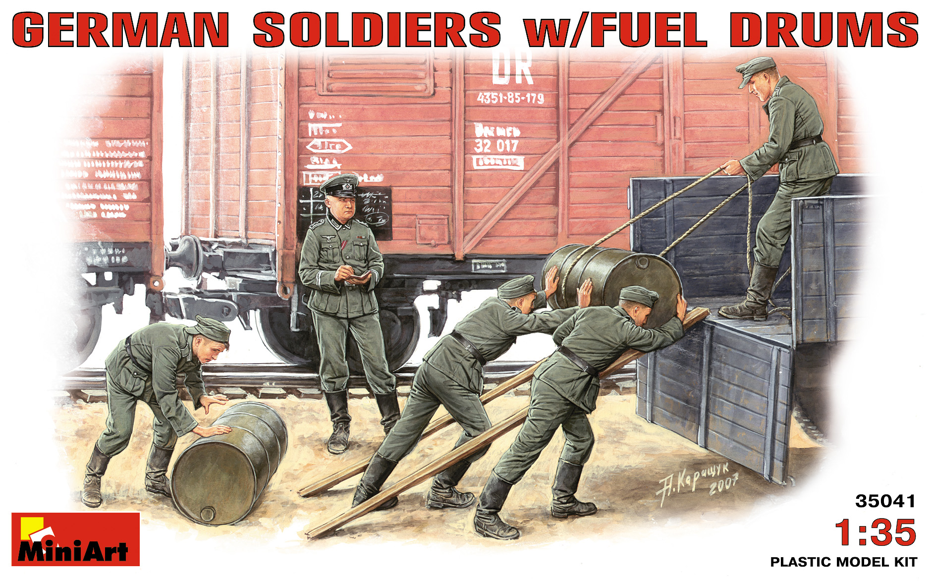 35041  фигуры  GERMAN SOLDIERS w/FUEL DRUMS  (1:35)